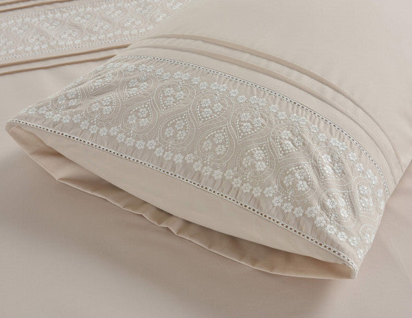 Charlotte Duvet Set